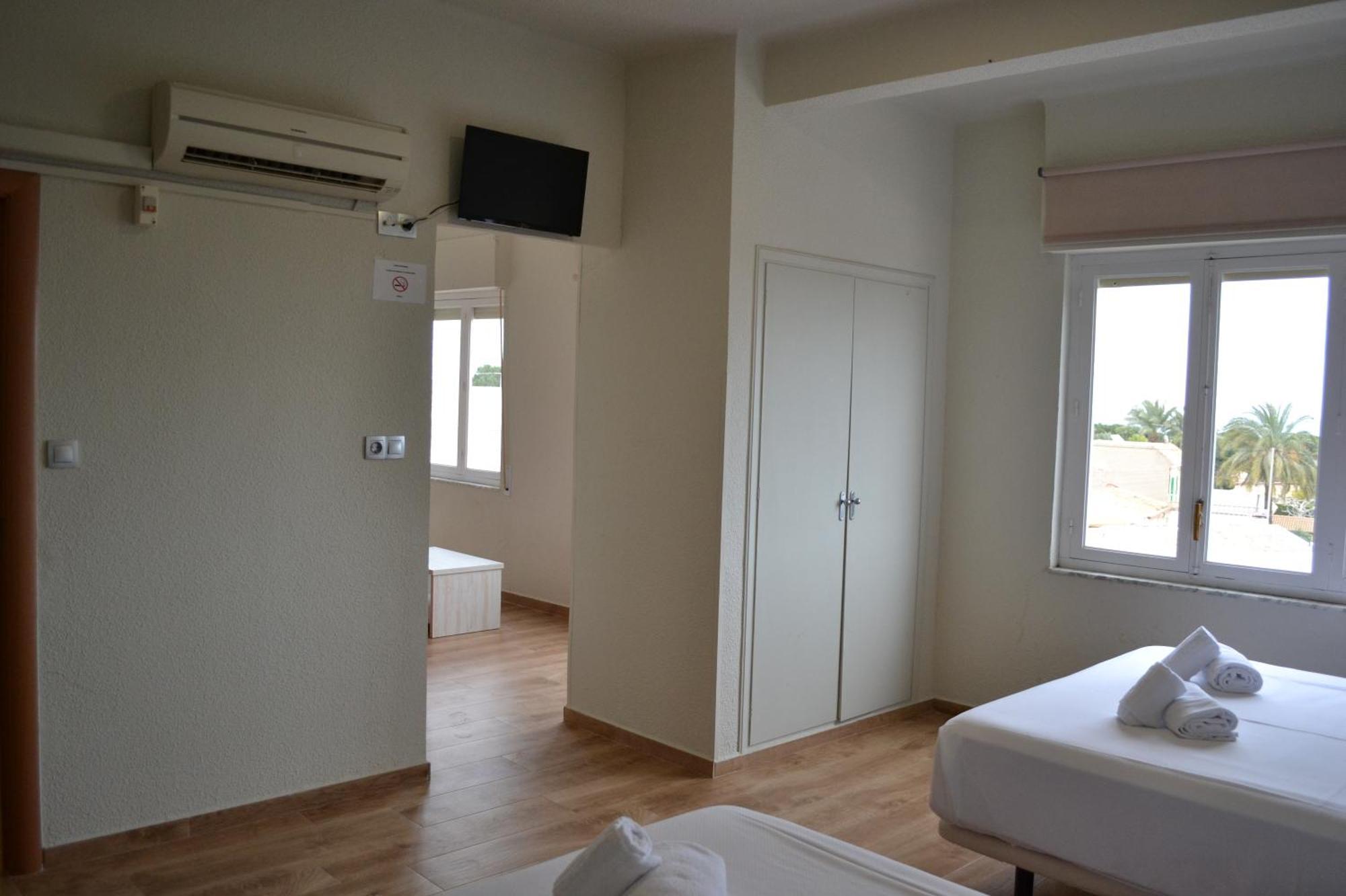 Hotel Bennington La Marina Luaran gambar