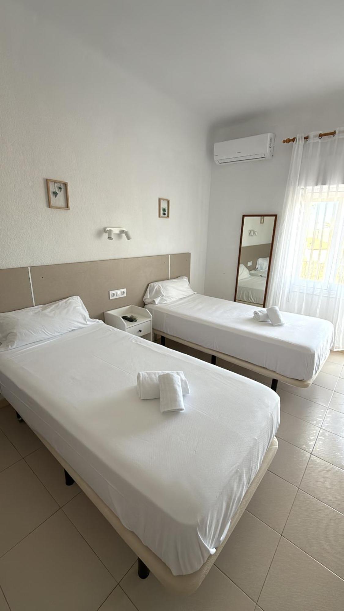 Hotel Bennington La Marina Luaran gambar